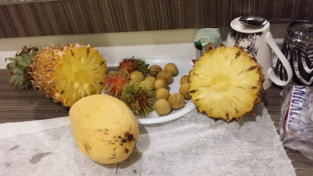 фрукты на столе, Тайланд